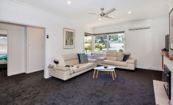 Lake Wendouree Luxury Apartments