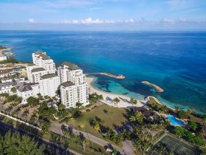 Nianna Coral Bay Luxurious Townhouse- 3