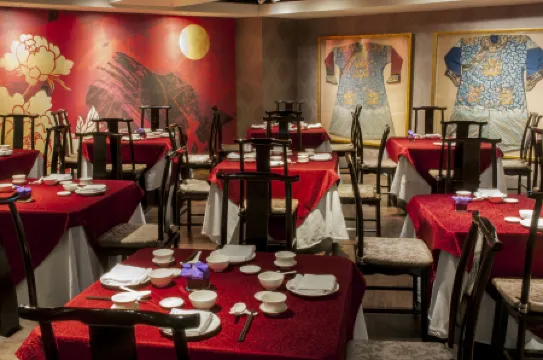 Caesar Park Hotel Taipei Отели рядом со станцией Станция Тайбэй