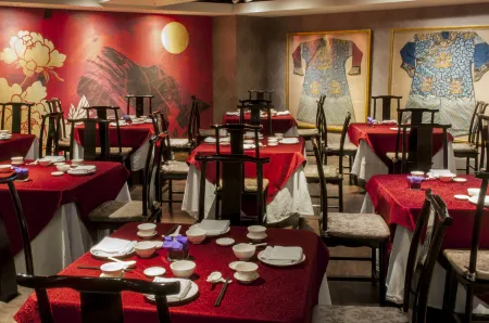 Caesar Park Hotel Taipei Отели рядом с достопримечательностью «Shi Lin Ci Cheng Gong»