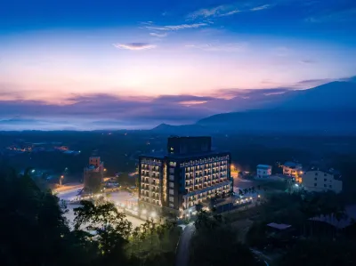 Fantasy Palace Hotels near Sun Moon Lake Ropeway Station