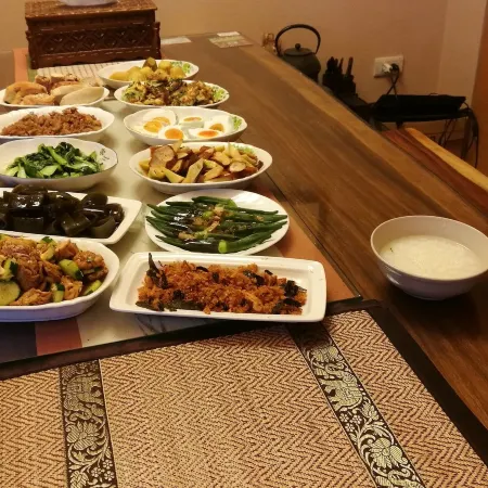 Qi Hua Zhen Ju Homestay Отели рядом с достопримечательностью «Пляж для купания Тоучэн»
