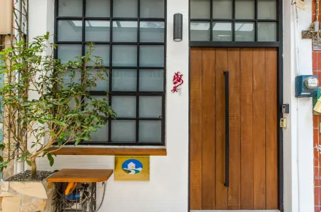 Haian Corner Homestay Отели рядом с достопримечательностью «Tai Nan Yong Kang Park»