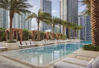 SLS Lux Brickell - Beach resorts