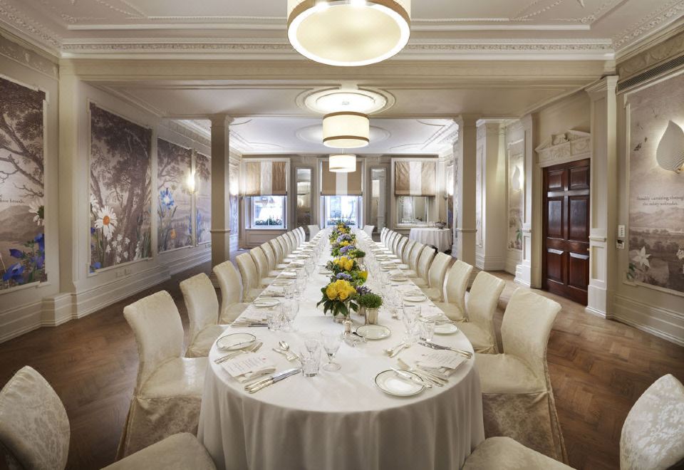 BROWN'S HOTEL Over view