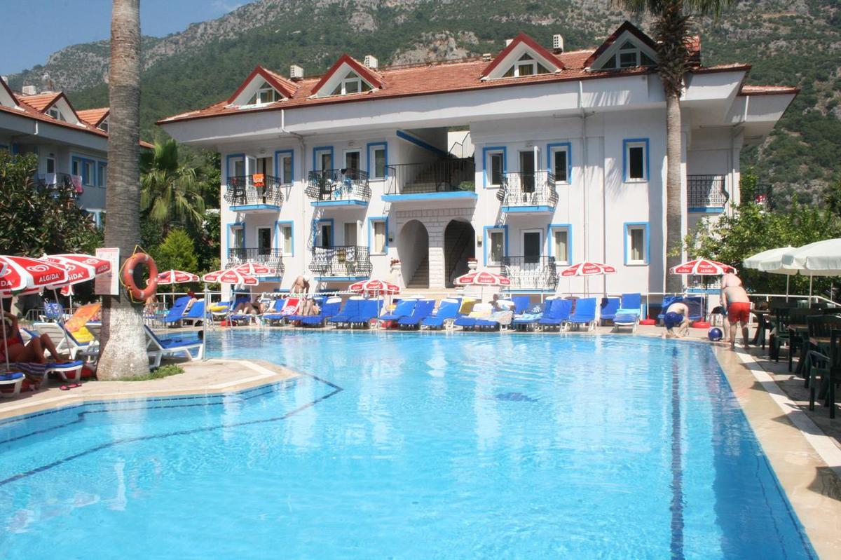 Akdeniz Beach Hotel