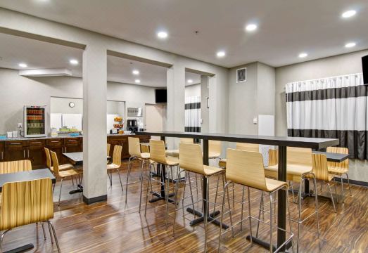 홈 인 메디슨 햇