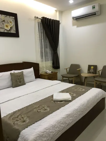 Au Lac Hotel