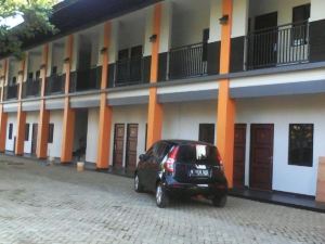 Artha Hotel