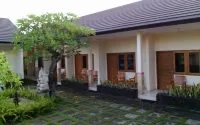 Deka Homestay Hotels in Cakranegara