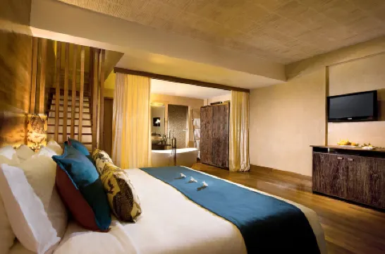 Kupu Kupu Jimbaran - Beach Club and Spa by l'Occitane Bali Отели рядом с достопримечательностью «Pantai Muaya»