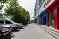 Yunzhu Hotel (Shandong Aviation College) - parking