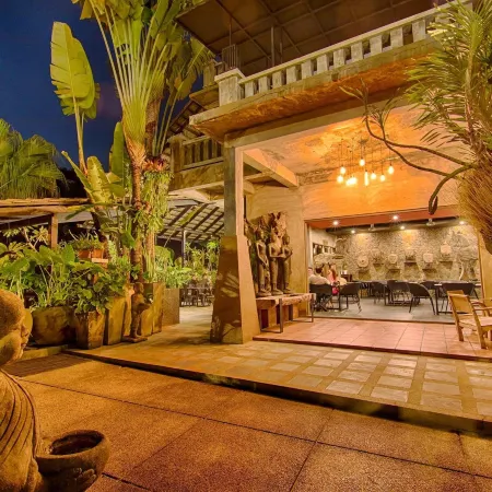 Lot 33 Boutique Hotel