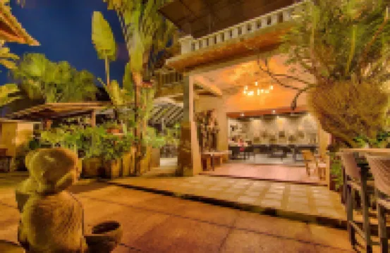 Lot 33 Boutique Hotel