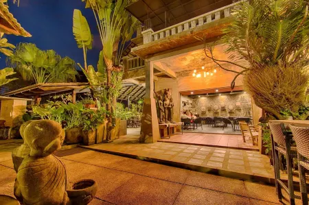 Lot 33 Boutique Hotel