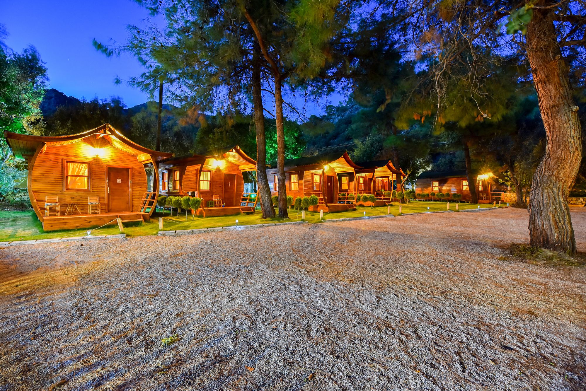 Green Pine Beach & Bungalows