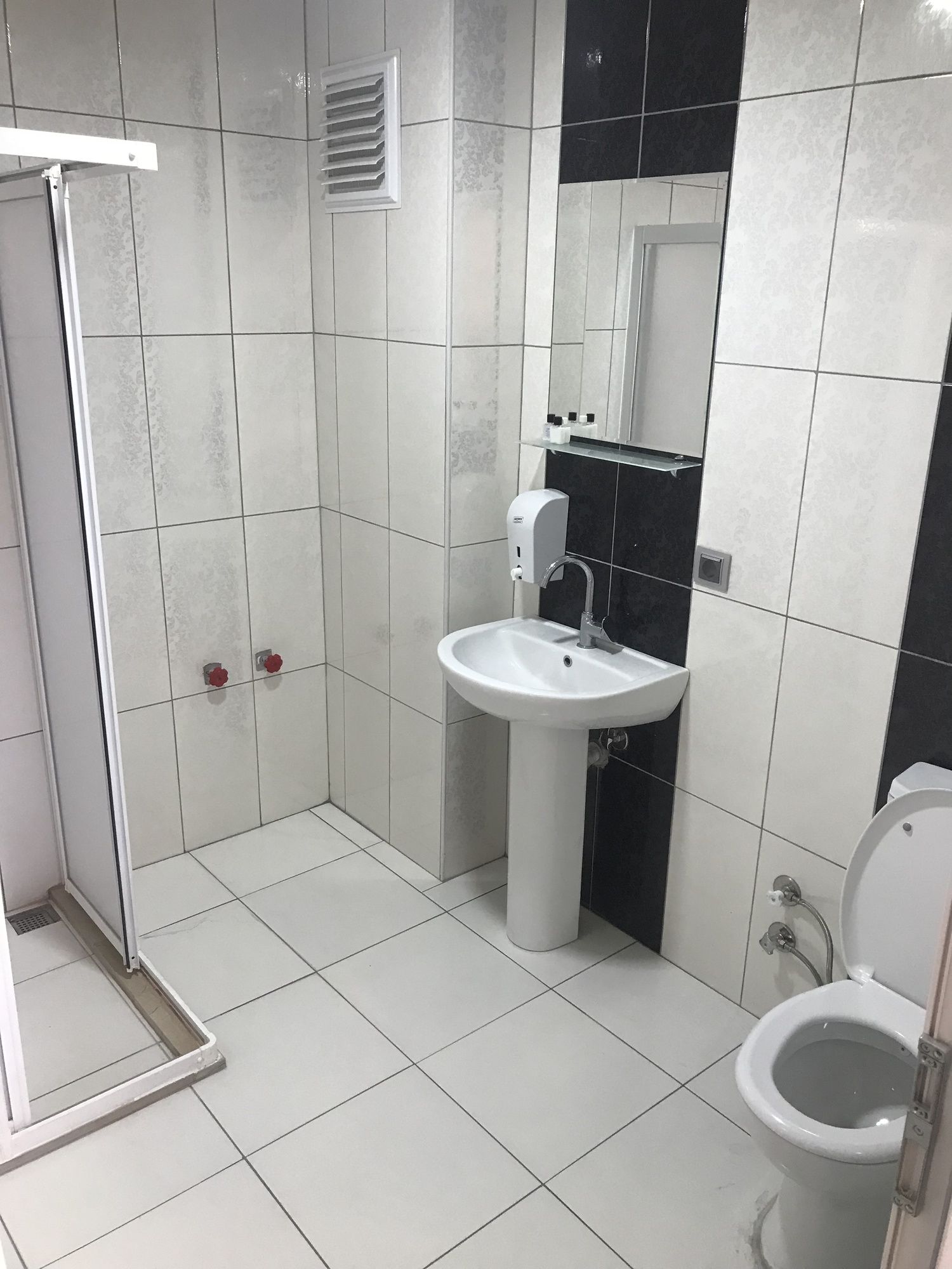 Gunes Otel