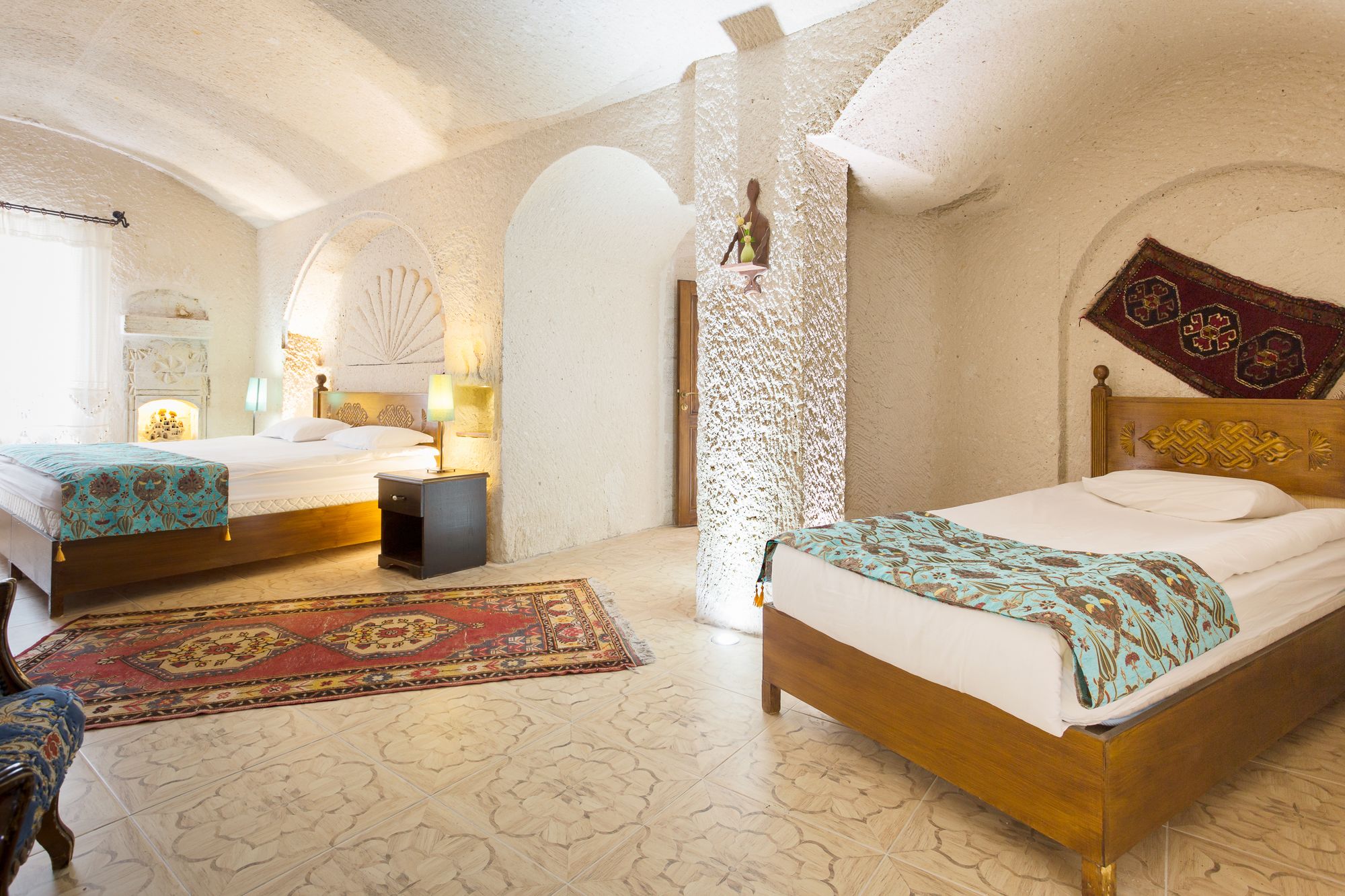 Hermes Cave Hotel