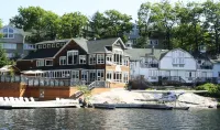 Rocky Crest Golf Resort Hotel a Muskoka Lakes