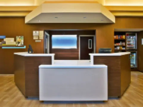 Fairfield Inn & Suites Chicago Midway Airport Hotels in Bedford Park