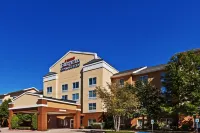 Fairfield Inn & Suites Austin Northwest/The Domain Area Hotel dekat Microelectronics Research Center Department of Electrical and Computer Engineering