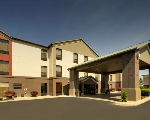 Holiday Inn Express & Suites LEBANON by IHG Hotels in Laclede County