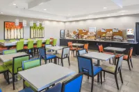 Holiday Inn Express & Suites ATLANTA NE - DULUTH by IHG - breakfast