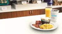 Holiday Inn Express & Suites NASHVILLE - BRENTWOOD I-65 by IHG - Aamiainen