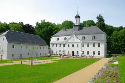 Hotel Schloss Rabenstein Hotels near Limbach Municipal Church