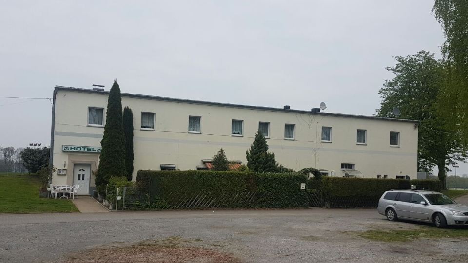 Zur Rennbahn