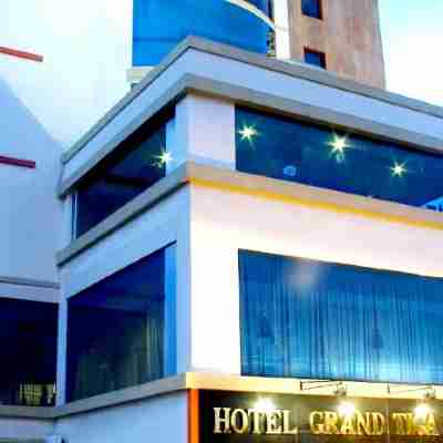 Hotel Grand Tiga Mustika Hotel Exterior