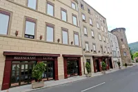 Logis Hôtel de la Paix Hôtels à : Lodève