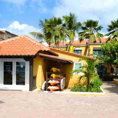 Harbour Village Beach Club Hotel Exterior