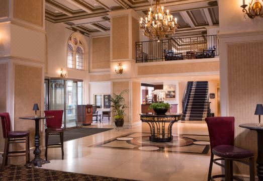 4. 밀레니엄 니커보..