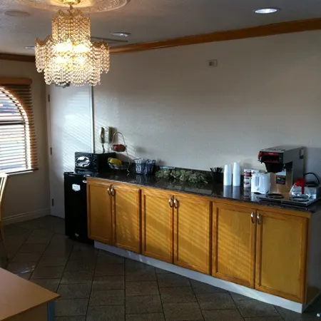 Scottish Inn and Suites Beaumont