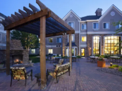 Staybridge Suites MPLS-MAPLE GROVE/ARBOR LAKES by IHG Hotels in Maple Grove
