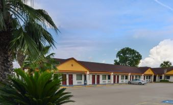 Scottish Inn and Suites Highway Six South