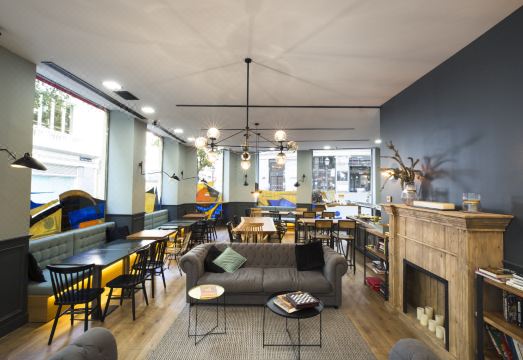 Petit Palace TriballOver view