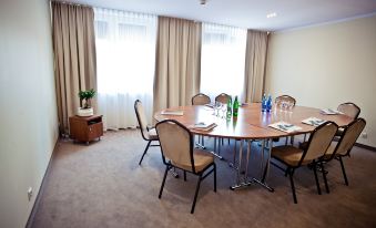 Hotel Mazovia Airport Modlin