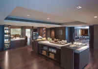 New World Makati Hotel Отели в г. Макати