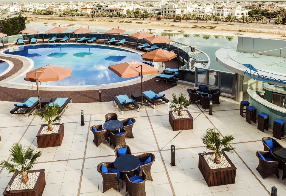 이비스 아부 다비 게이트