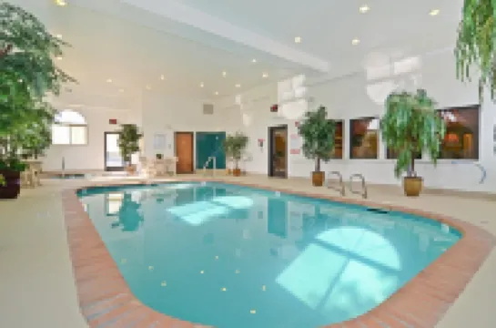 Best Western Plus Deer Park Hotel and Suites