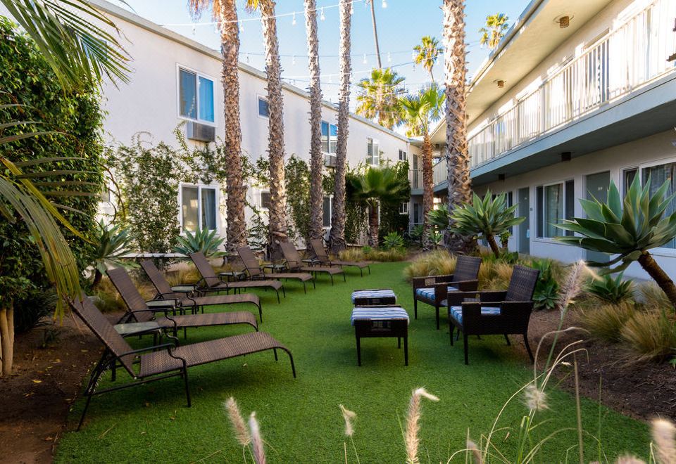 2. 베이사이드 호텔..