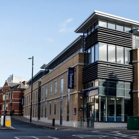 Travelodge London Richmond Central Отели рядом с достопримечательностью «Ричмонд»