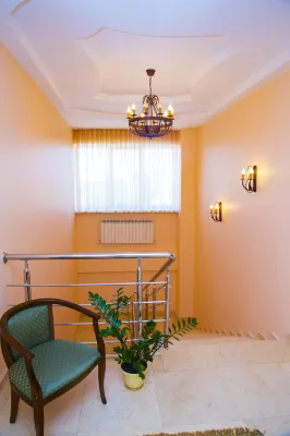 Royal Petrol Hotel Hotels near Torgovyy Tsentr "Keruyen"