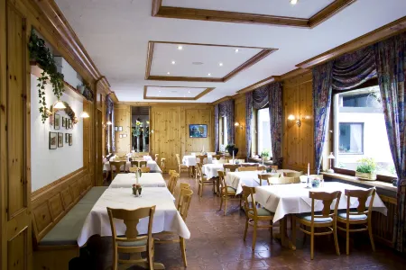 Gasthof & Landhotel Ohrnbachtal Отели в г. Бромбахталь