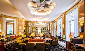 Prince de Galles, a Luxury Collection Hotel, Paris