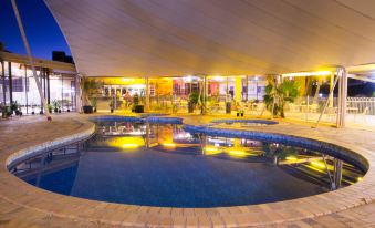 Albert Park Motor Inn-King Beds-Pool-Shaded Parking