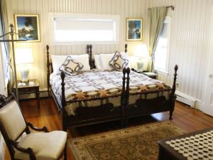 The Coolidge Corner Guest House: A Brookline Bed and Breakfast