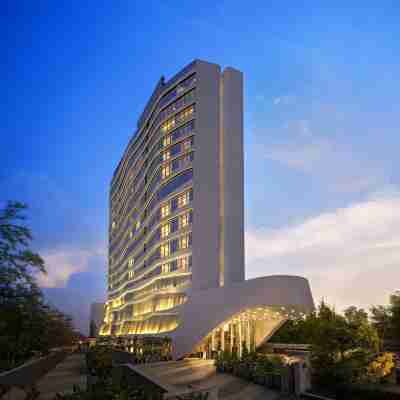 DoubleTree by Hilton Ahmedabad Hotel Exterior